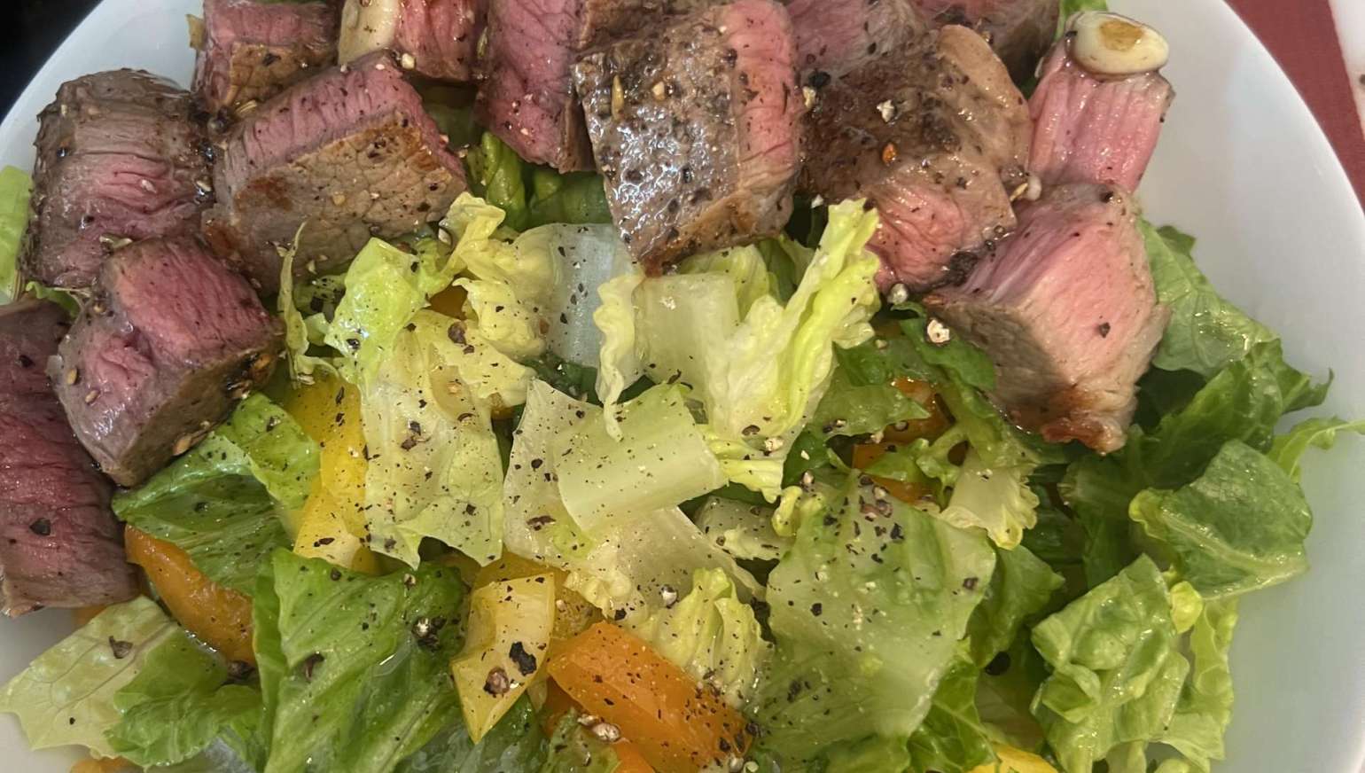 Garlic-Seared Steak Salad with Sweet Peppers